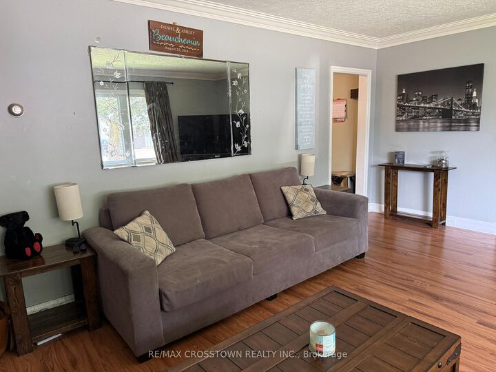 Photo de la propriété:  34 McDonald Street  ON L9R 1J5 