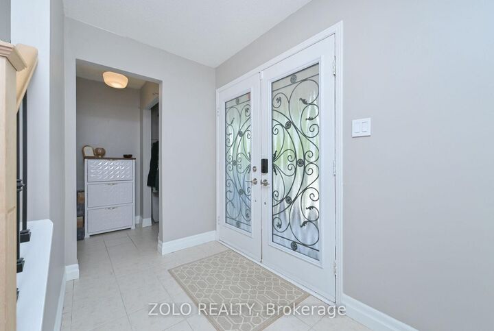 Property Photo: 1077 Anna Maria Avenue ON L9S 1W2