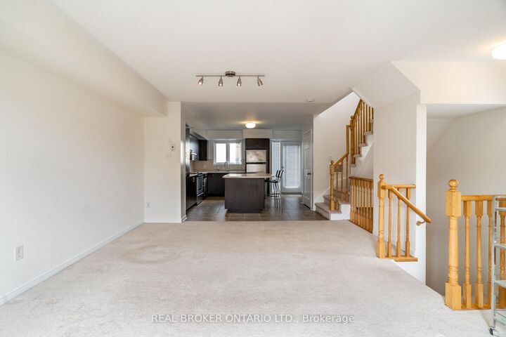 Property Photo: 5035 Oscar Peterson Boulevard 46 ON L5M 0P4