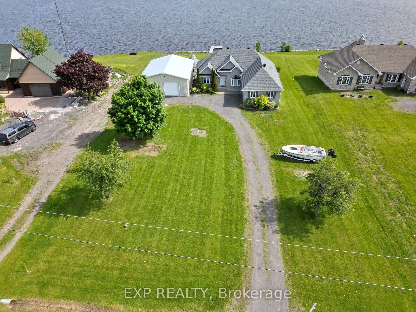 Property Photo:  15 Rue Haute Rive Street  ON K0B 1J0 