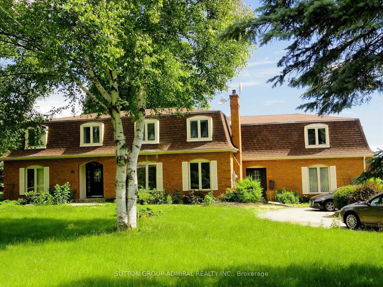 Property Photo: 46 Ingleview Drive ON L7C 1P4