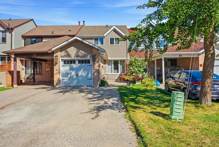 Property Photo: 37 Rushmore Crescent ON L6Z 1R1