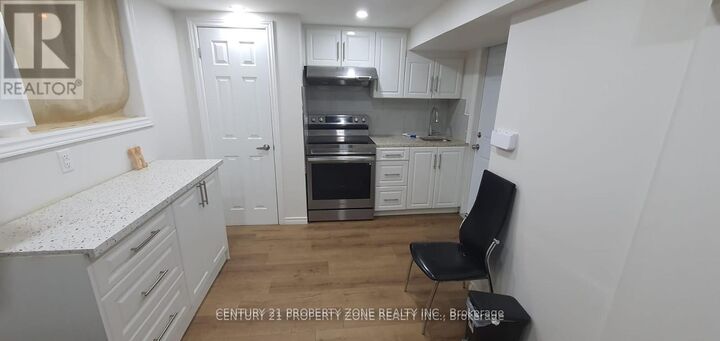 Property Photo: 68 Hoskins Square ON L6S 2N6