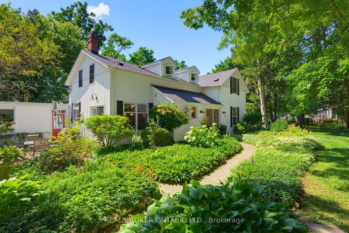 Property Photo: 24 Pleasant Ridge Road ON N3T 5L5