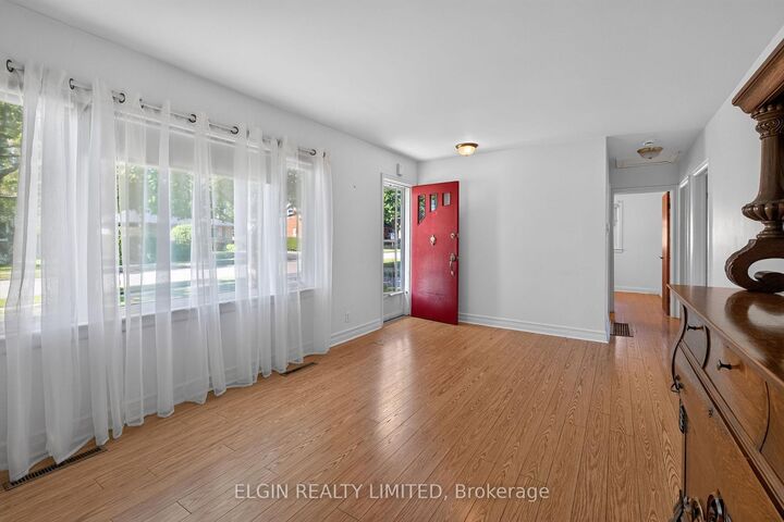 Property Photo: 90 Dunkirk Drive ON N5R 1S3