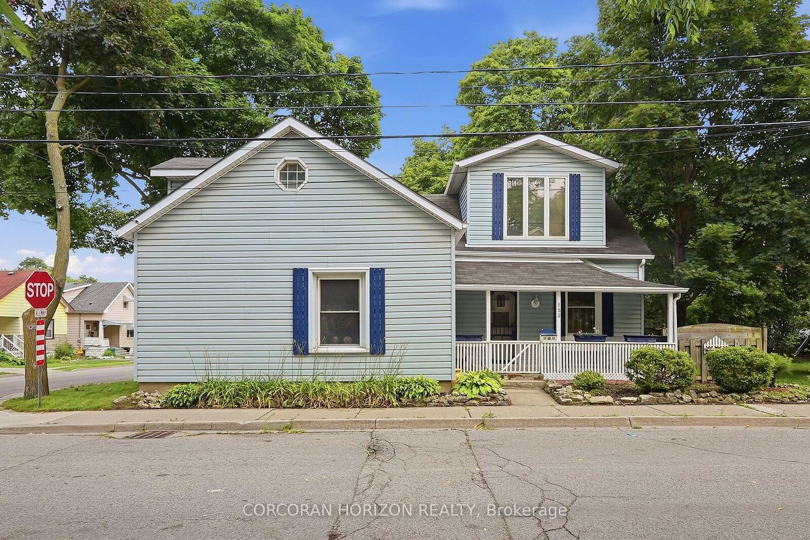 Photo de la propriété:  153 Montrose Street N  ON N3H 2H5 