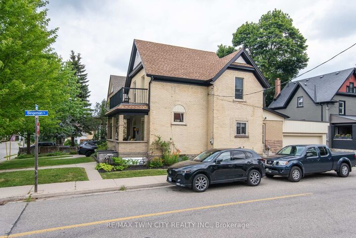 Photo de la propriété:  32 Samuel Street  ON N2H 1P1 