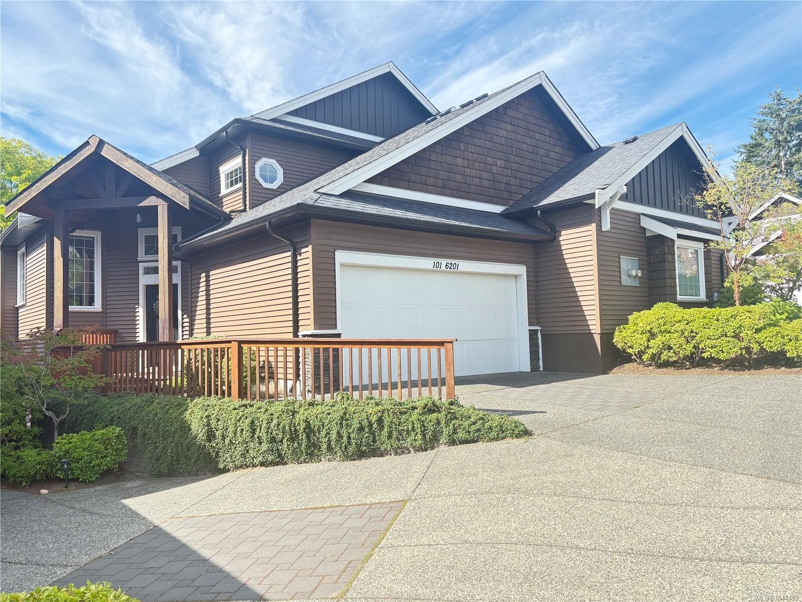 Property Photo: 6201 Lexington Pl #101 BC V9V 0A6