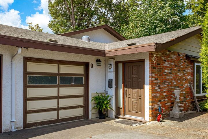 Property Photo: 6172 Alington Rd #9 BC V9L 2E9
