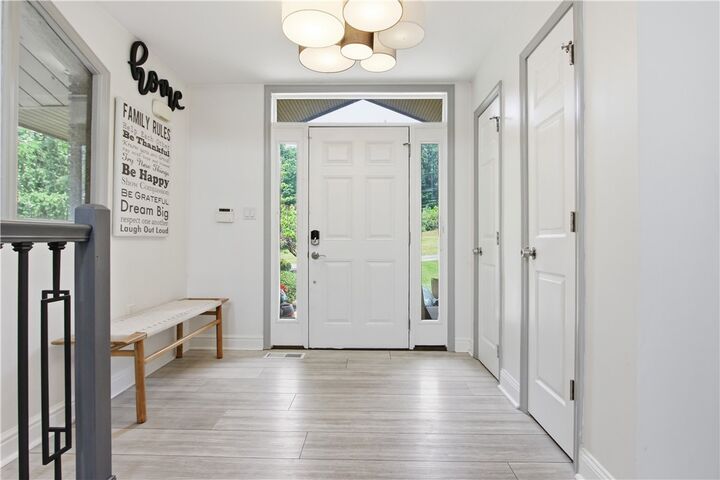 Property Photo:  2072 Outlook Drive  PA 15241 