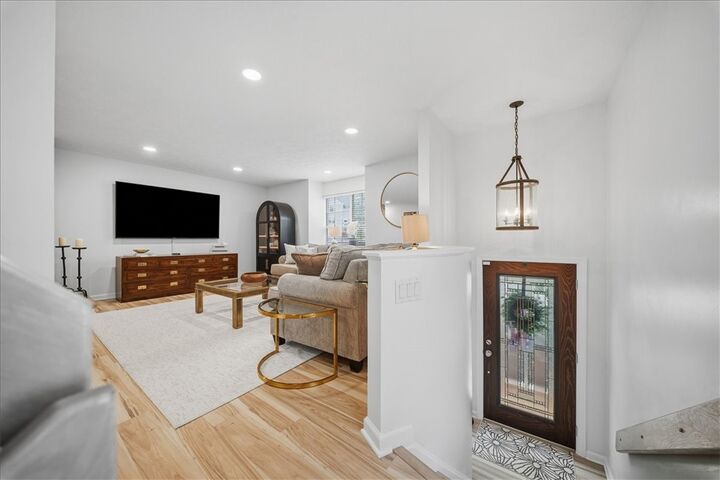 Property Photo: 2631 Hunters Point Dr PA 15090