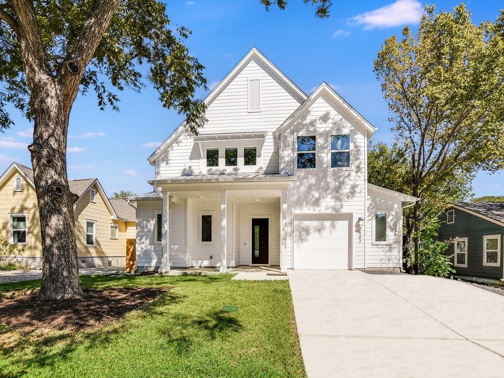 Property Photo:  402 Zennia Street  TX 78751 