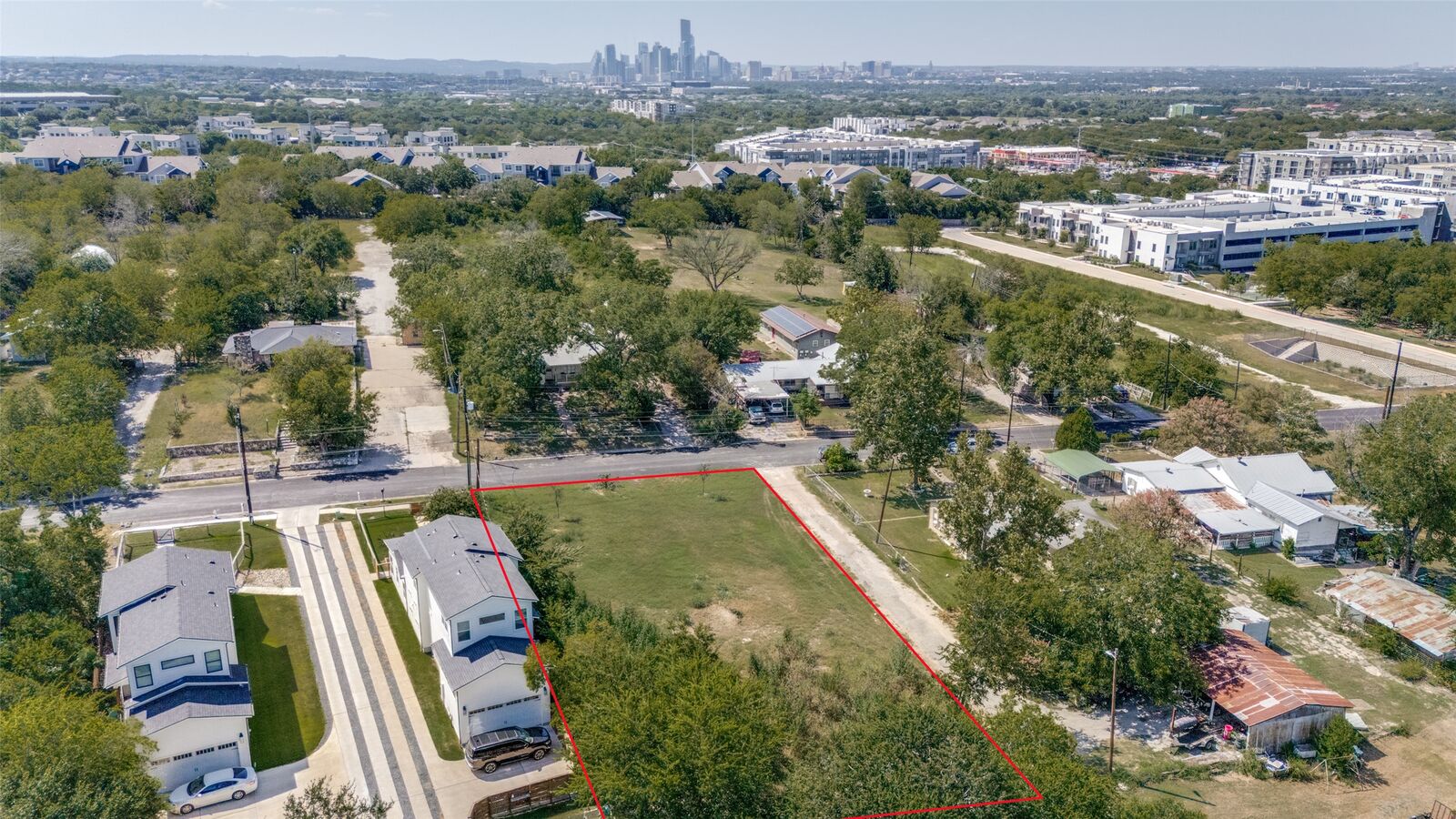 Property Photo:  2305 Thrasher Lane  TX 78741 