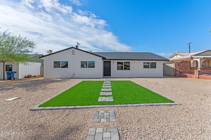 Property Photo: 401 E Continental Drive AZ 85288