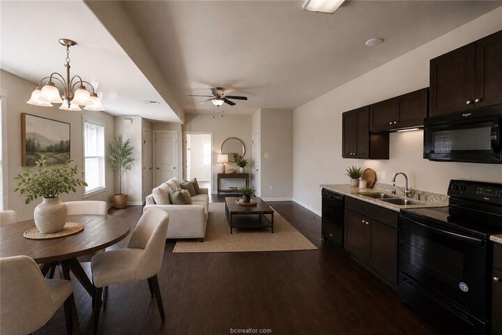 Property Photo:  2910 Town Square Avenue 2502  TX 77802 