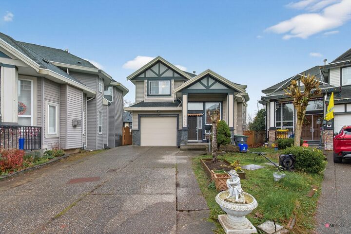 Property Photo:  6418 137A Street  BC V3W 1S6 
