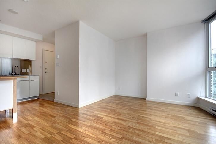 Property Photo:  233 Robson Street 2710  BC V6B 0E8 
