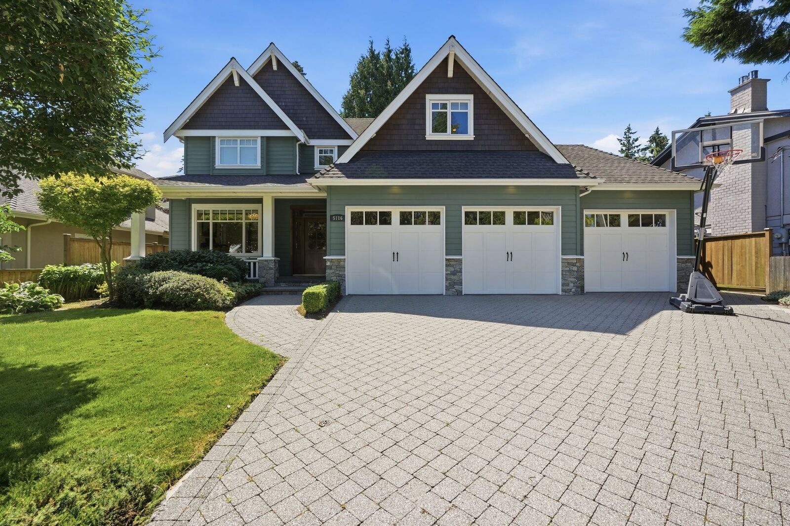 Property Photo: 5116 1A Avenue BC V4M 1C1