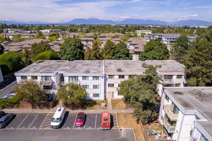 Property Photo: 7200 Lindsay Road 304 BC V7C 3M6