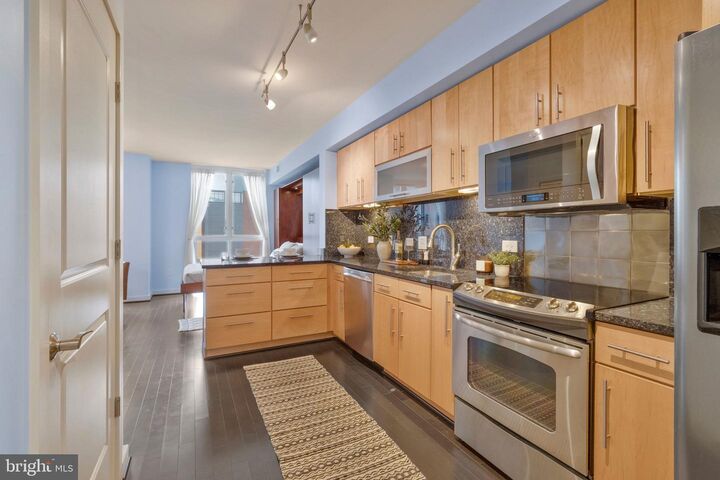 Property Photo: 1025 1st Street SE 907 DC 20003