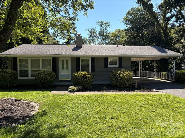 Property Photo: 1518 11th Street NW NC 28601
