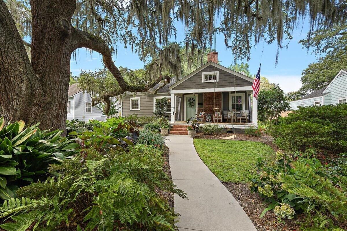 Property Photo:  1126 North Boulevard  SC 29405 