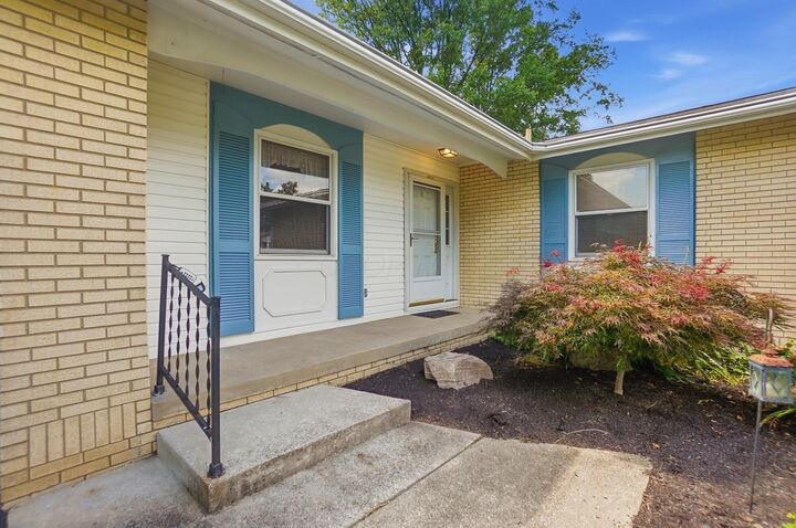 Property Photo:  339 Pickering Drive  OH 43147 