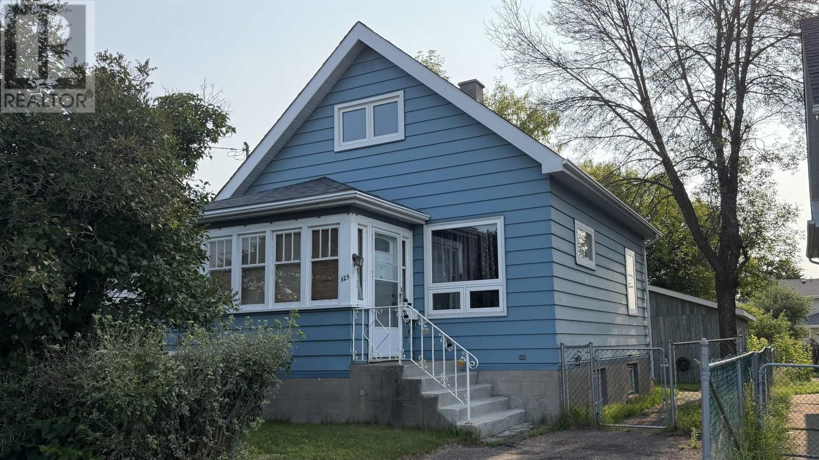 Property Photo: 325 Ray Blvd ON P7B 4E5