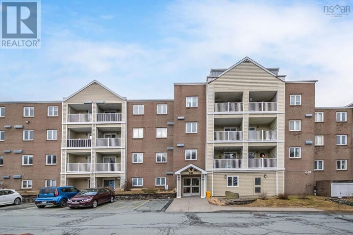 15 Langbrae Drive 417 — photo 1