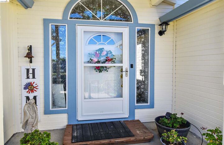Property Photo: 12660 Red Chestnut Ln #58 Spc 58 CA 95370