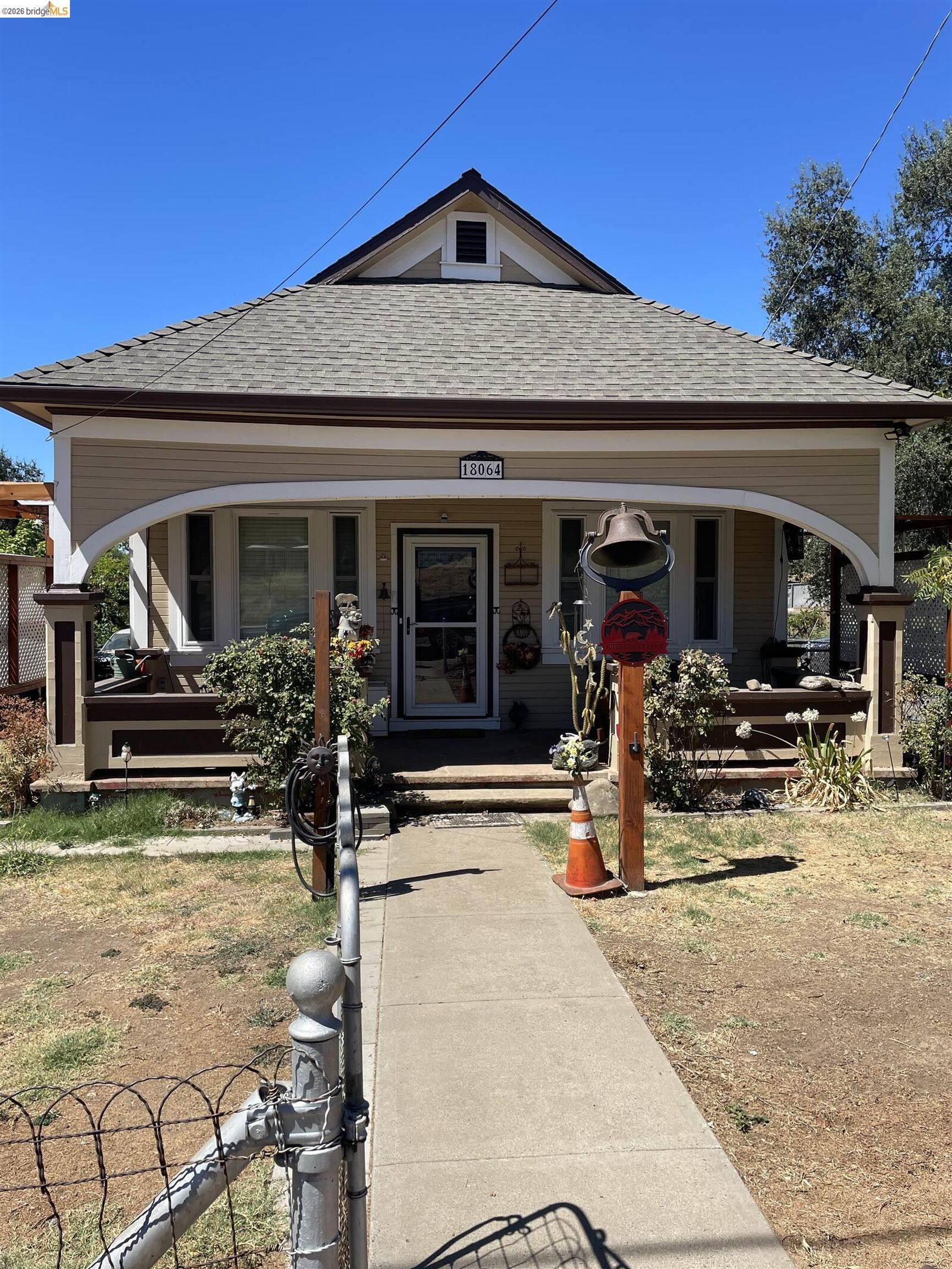 Property Photo: 18064 Seco St CA 95327