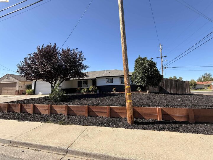 Property Photo: 211 Bart Ave CA 94509