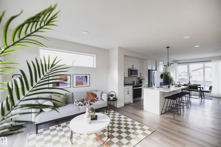 Property Photo:  7 Roseburn Trail  AB T8L 0A0 