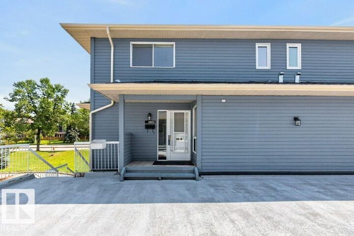 Property Photo: 1501 Lakeside Green AB T8N 3T3