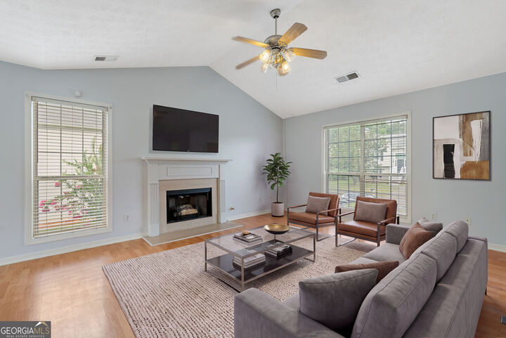 Property Photo:  26 Ann Circle SE  GA 30121 