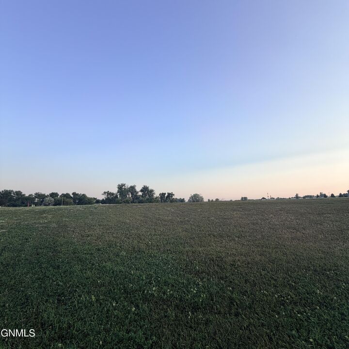 Property Photo:  3828 Lakewood Drive SE  ND 58554 