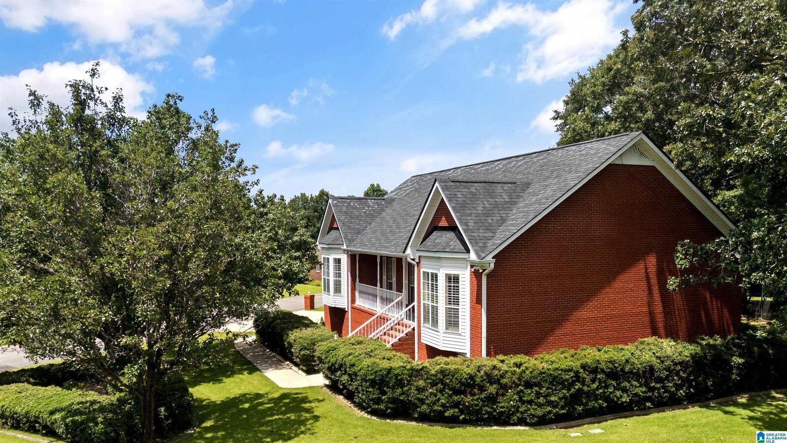Property Photo: 6495 Aspen Lane AL 35023