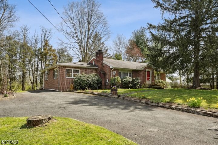 Property Photo: 685 Shunpike Rd NJ 07935
