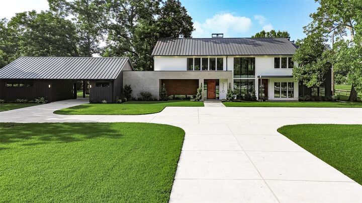 Property Photo:  5210 Manor Drive  TX 77479 