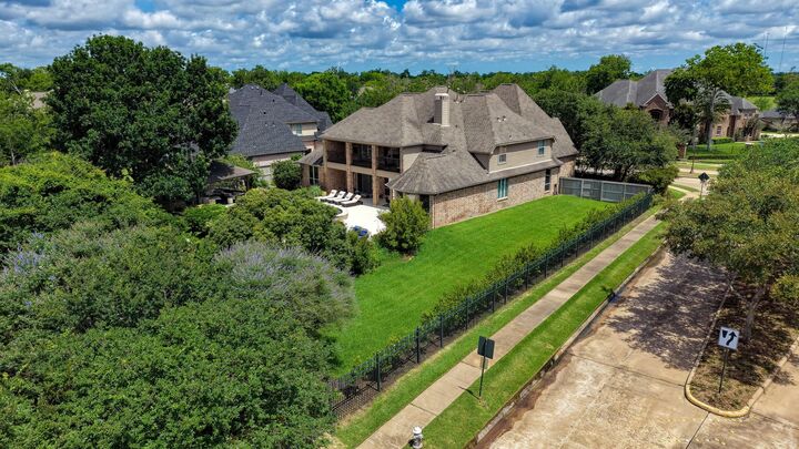 Property Photo:  18 Waters Lake Boulevard  TX 77459 