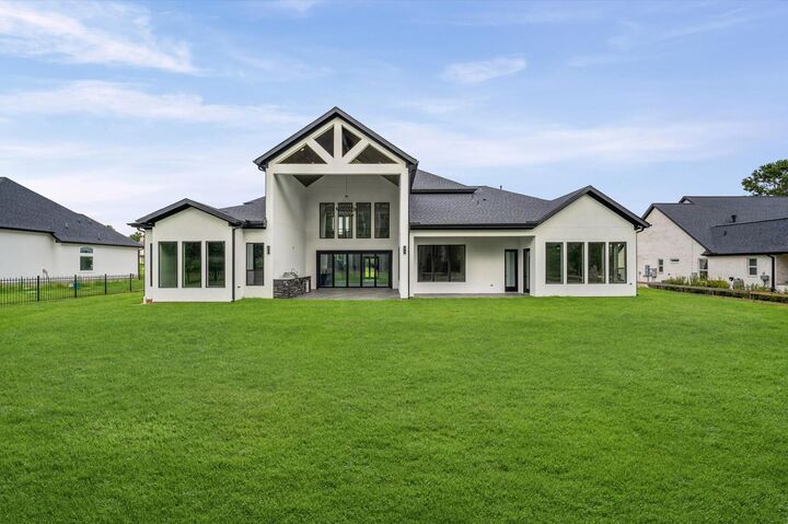 Property Photo:  18556 Michaels Run  TX 77316 