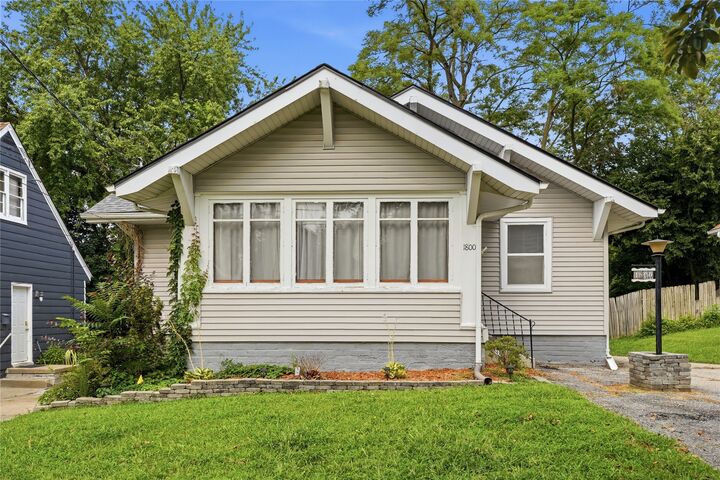 Property Photo: 1800 E 32nd Court IA 50317