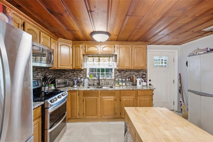 Property Photo: 40832 River Road FL 33525