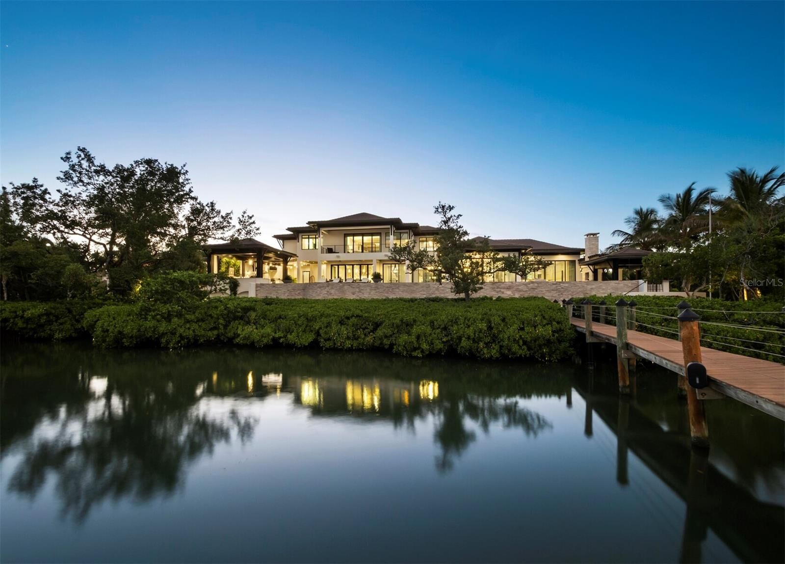 Property Photo: 3799 Flamingo Avenue FL 34242