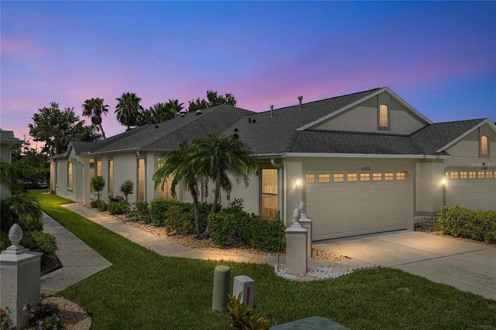 Property Photo: 11322 Cambray Creek Loop FL 33579