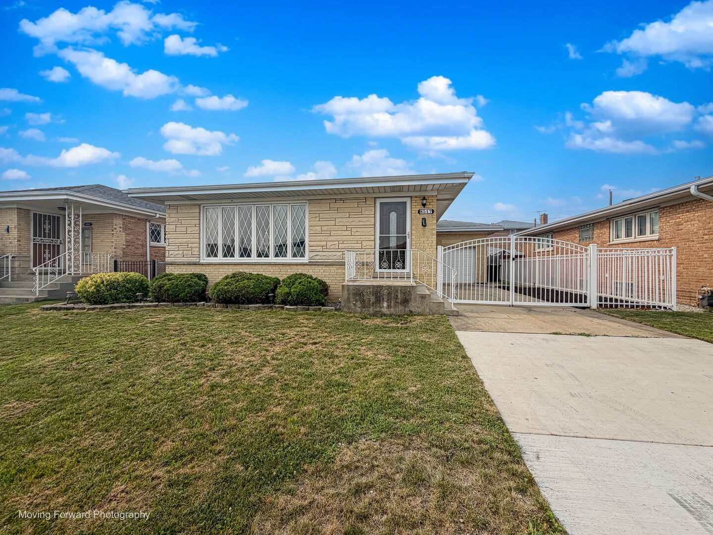 Property Photo:  8517 W Carmen Avenue  IL 60656 