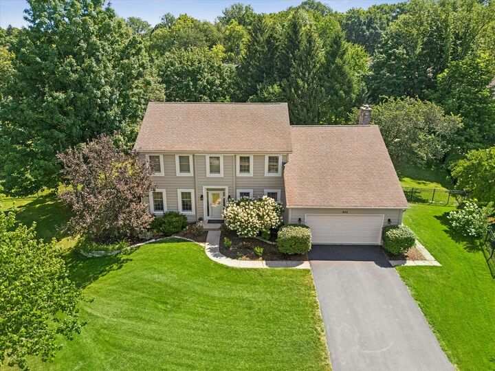 Property Photo: 832 Wexford Court IL 60540