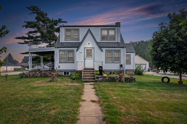 Property Photo:  10305 Dickens Avenue  IL 60164 