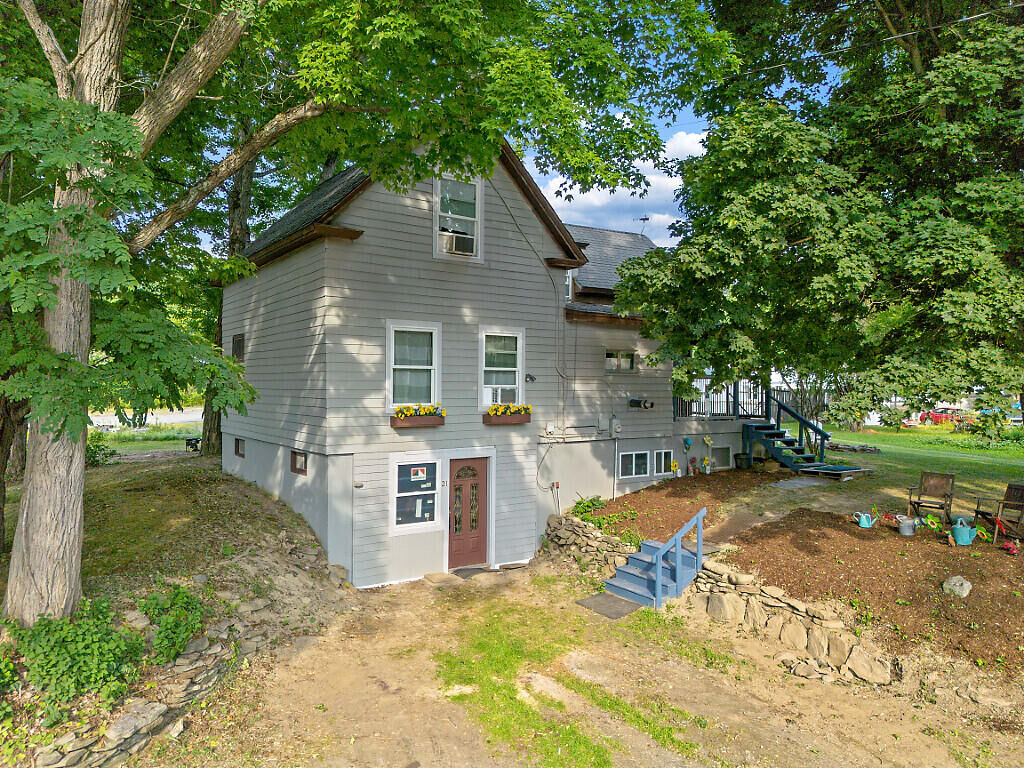 Property Photo: 21 Old Windsor Road ME 04358