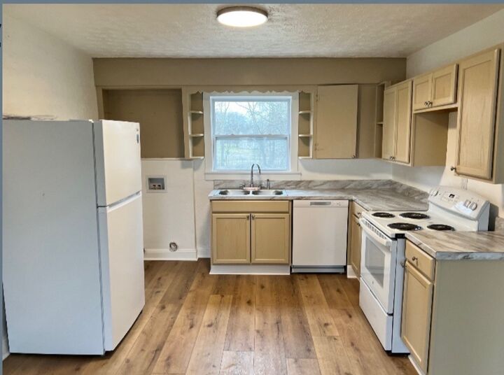 Property Photo:  711B W Eastland St  TN 37066 